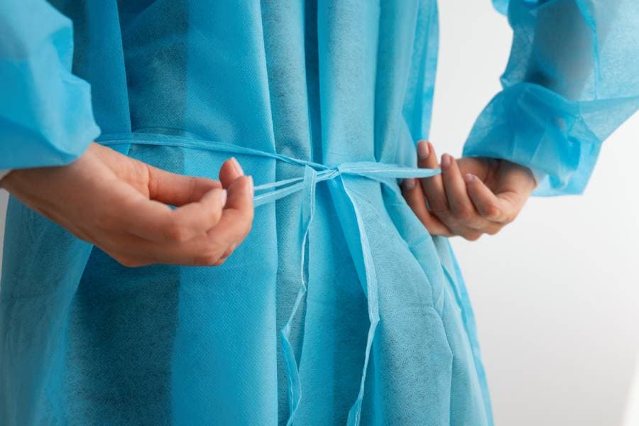 How Should a Healthy Circumcision Be Performed?