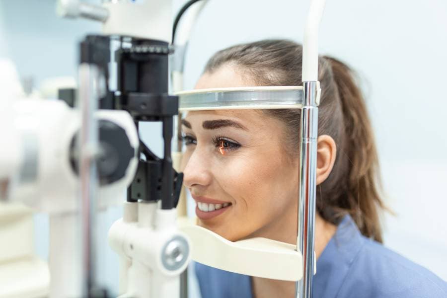 How Is Swelling After Cataract Surgery Treated?